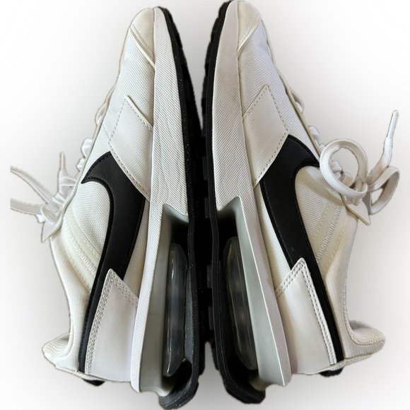 Nike Women’s Air Max Pre-Day White Black Sneakers Size 8 - Picture 7 of 7